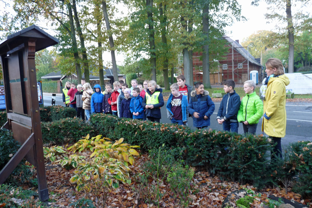 Klasse 4A der Assisi-Grundschule im Heimathaus